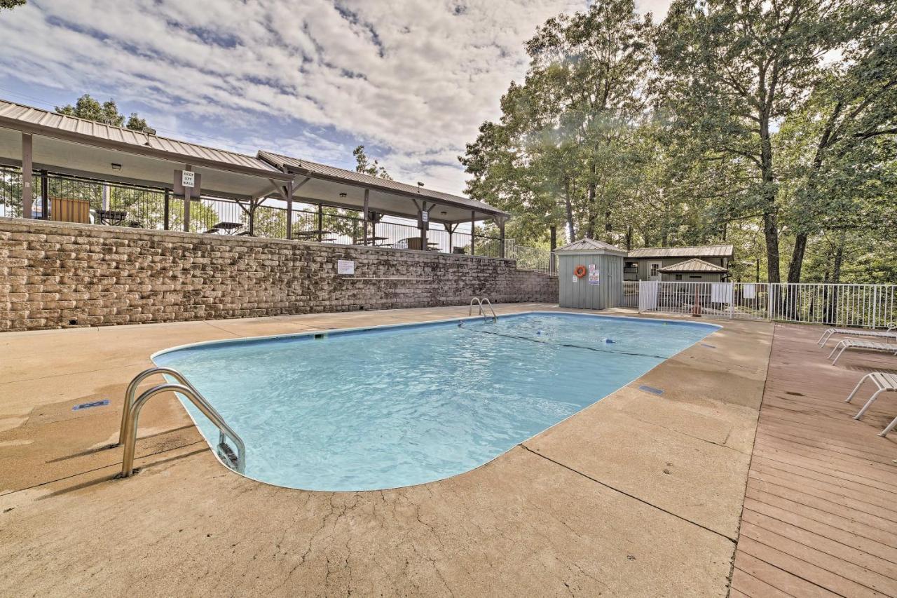 Reed Springs Condo With Furnished Deck And Pool Access Reeds Spring Buitenkant foto